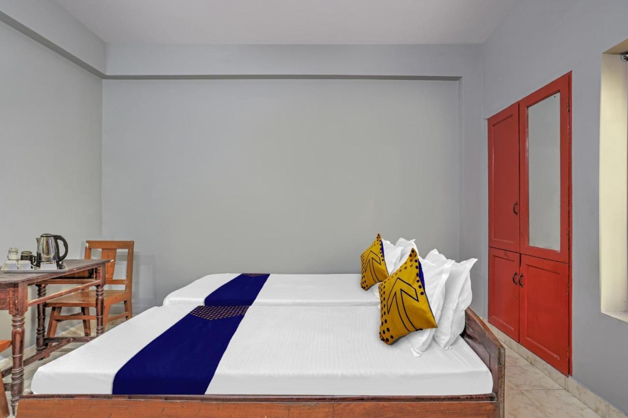 טריואנדרום Spot On Kkp Tourist Home מראה חיצוני תמונה